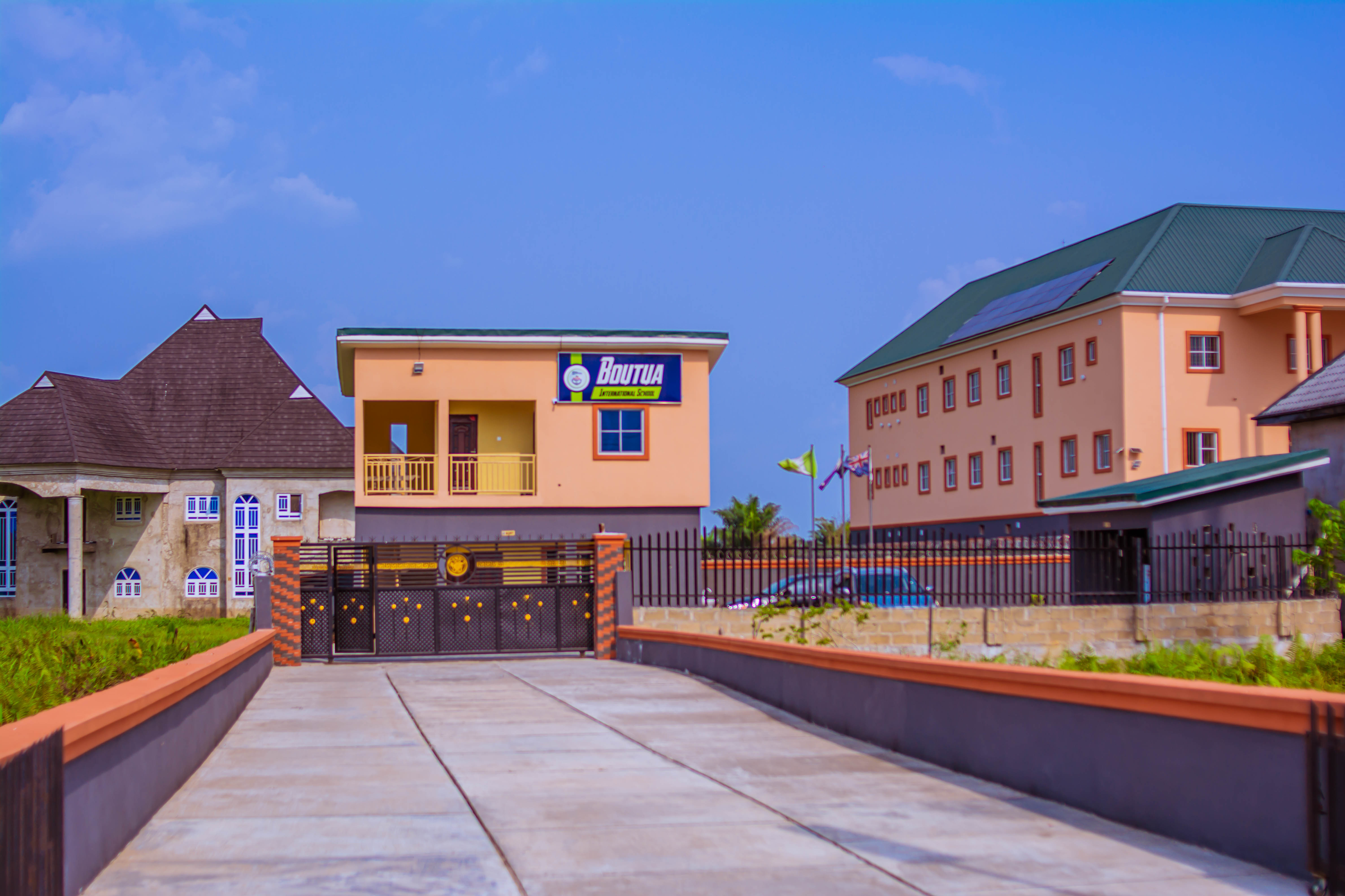 Boutua International School